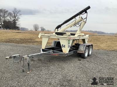 Friesen Seed Titan 2 T/A Seed Tender