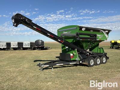 2022 J&M LC390 Tri/A Seed Tender