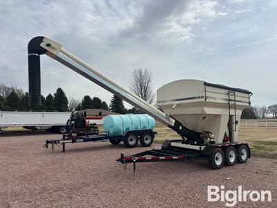 2021 Meridian 375RT Tri/A Bulk Seed Tender