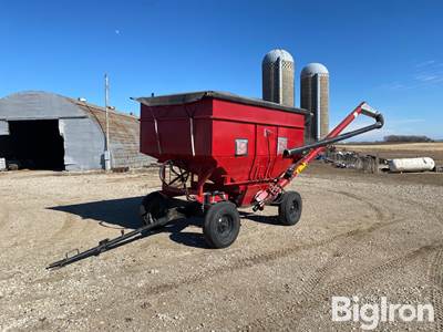 Gravity Wagon w/Hydraulic Seed Auger