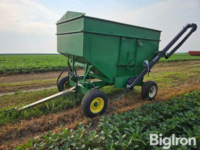 Gravity Wagon w/Seed Tender Auger