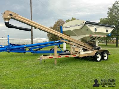 2023 Unverferth 3955 DXL Seed Tender