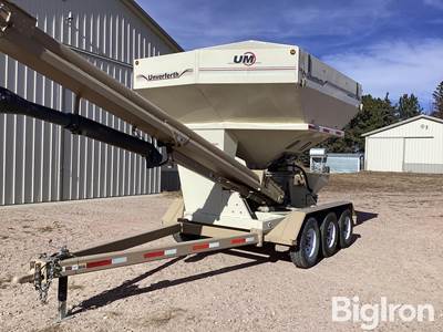 Unverferth Seed Runner 3750 Tri/A Bulk Seed Tender