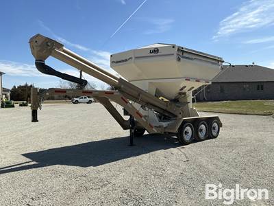 2011 Unverferth Seed Runner 3750 Seed Tender