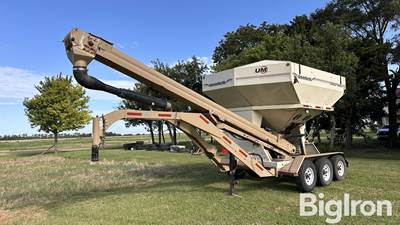 Unverferth Seed Runner 3750 Tri/A Seed Tender