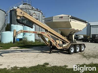 2013 Unverferth Seed Runner 3750 Seed Tender