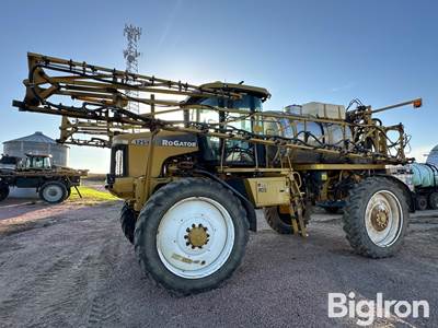 Ag-Chem 1254 Self-Propelled Sprayer