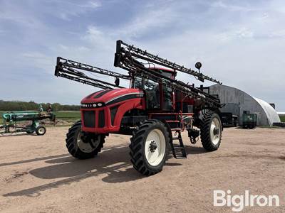 2011 Apache AS1020 Self-Propelled Sprayer