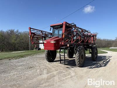 2001 Case IH 4260 90’ Self-Propelled Sprayer