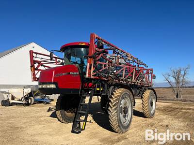 2014 Case IH 4430 Self-Propelled Sprayer