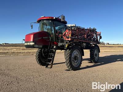 2013 Case IH 4430 Self-Propelled Sprayer