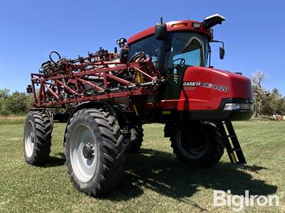 2011 Case IH Patriot 4420 120' Self-Propelled Sprayer