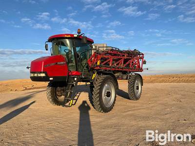 2013 Case IH Patriot 4430 Self-Propelled Sprayer
