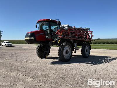 2016 Case Patriot 4440 Self-Propelled Sprayer
