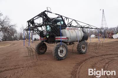 Hagie 284 Self-Propelled Sprayer w/Y-Drops 24R30