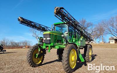 2003 John Deere 4710 Self-Propelled Sprayer