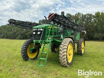 2012 John Deere 4830 Self-Propelled Sprayer