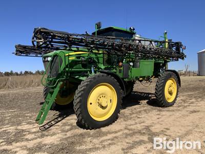 2011 John Deere 4830 Self-Propelled Sprayer