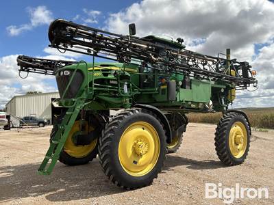 2009 John Deere 4830 Self-Propelled Sprayer