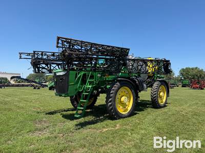 2014 John Deere 4940 Self-Propelled Sprayer