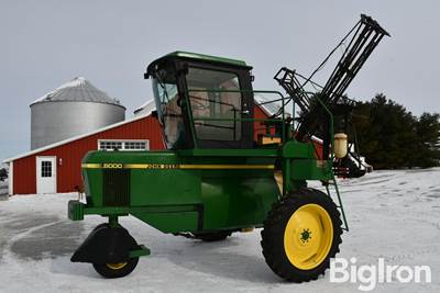 John Deere 6000 HI-Cycle Self Propelled Sprayer