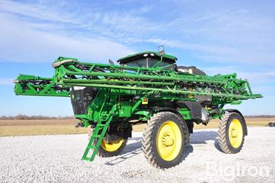2020 John Deere R4044 Self Propelled Sprayer