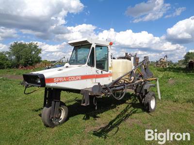 1991 Melroe Spra-Coupe 220 Self-Propelled Sprayer