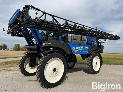 2016 New Holland Guardian SP.345F Front Boom Self-Propelled Sprayer