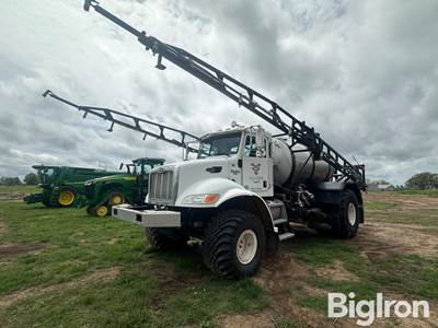 2011 Peterbilt 348 Stahly Self-Propelled Floater Boom Sprayer
