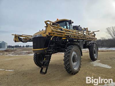 2015 RoGator 1100B Self-Propelled Sprayer