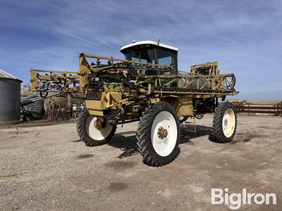 RoGator 854 Self-Propelled Sprayer