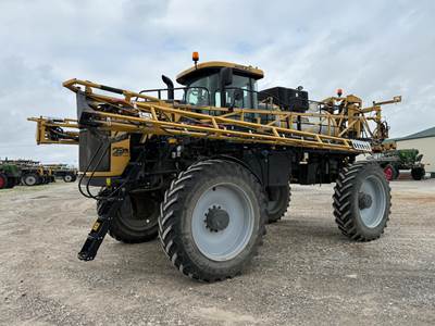 2018 Rogator RG1100C Liquid Self-Propelled Sprayer
