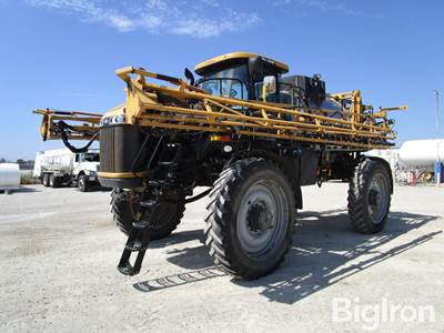 2015 RoGator RG1300B 100' Self-Propelled Sprayer