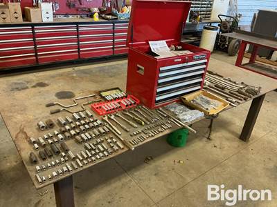 Craftsman 5 drawer toolbox and sockets and tools