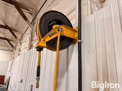 DeWalt DXCM024-0344 Dbl. Arm Hose Reel W/ 1/2" x 50' Premium Rubber Hose