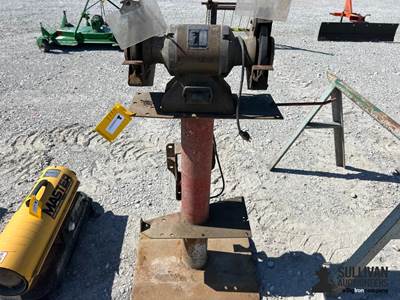 DuraCraft 75-8 3/4 HP Grinder