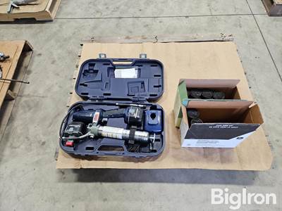 Lincoln Electric Cordless Grease Gun W/ Grease