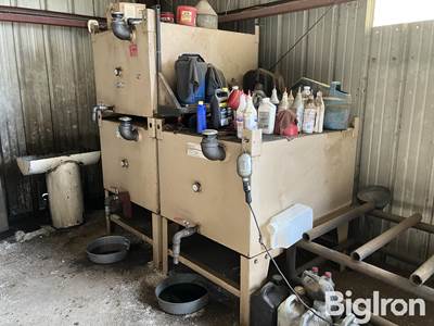 Palmer 200-Gal Oil Storage Tanks