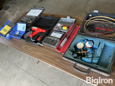 Snap-On Timing Light, Torque Wrench & Other Tools
