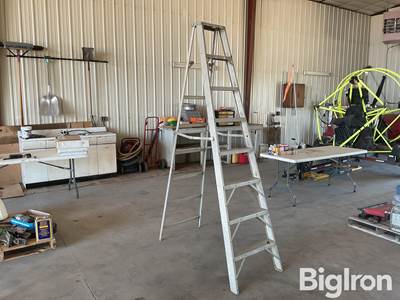 8’ Aluminum Step Ladder