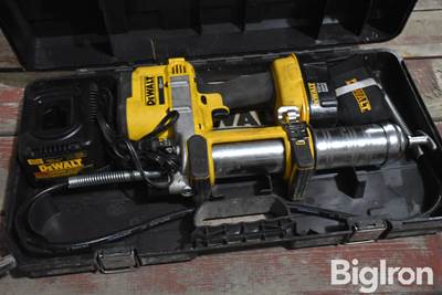 DeWalt Grease Gun