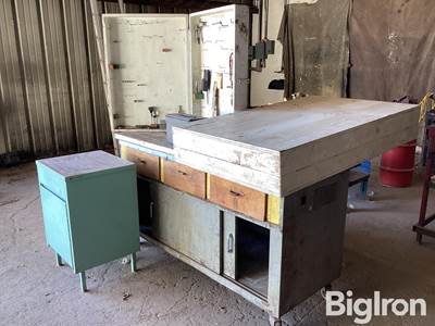 Metal & Wood Work Bench & Cabinets