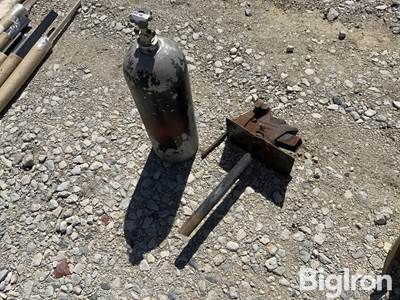 Steel Bottle & Vise