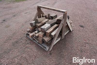 48"X39" Pallet w/Blocking Blocks