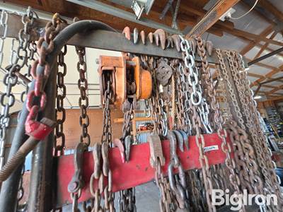 Chain Rack & Chains