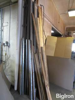 Wood, Shop Doors, Brackets