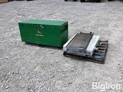John Deere Toolbox & Hydraulic Oil Tank