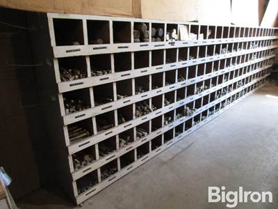 Grade 2 & 5 Bolt Selection w/Bins