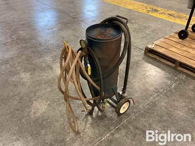 portable sandblaster