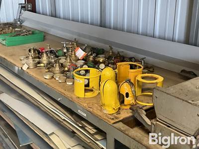 Oxygen Acetylene Regulators & Safety Caps